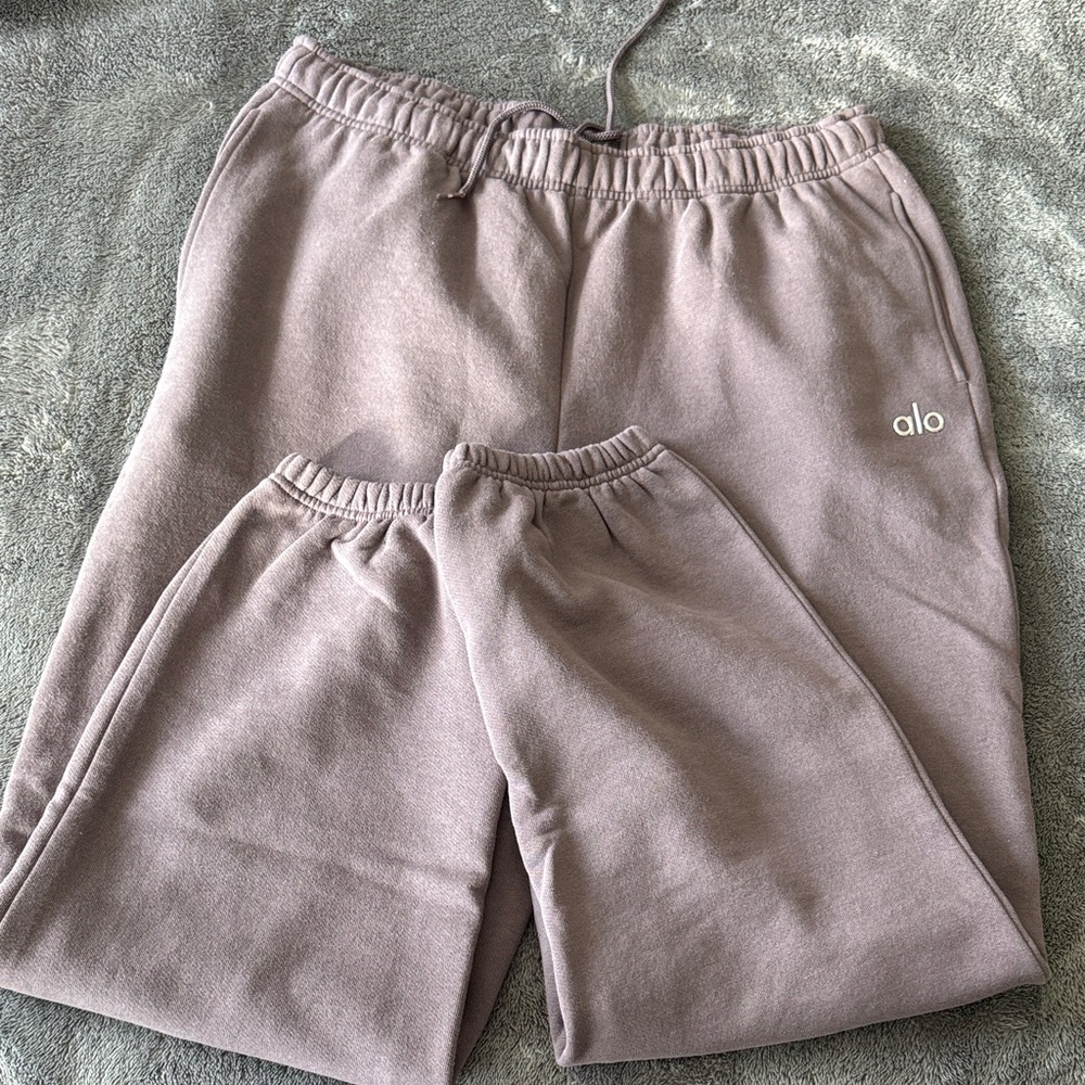 ALO Yoga Acoolade Sweatpants